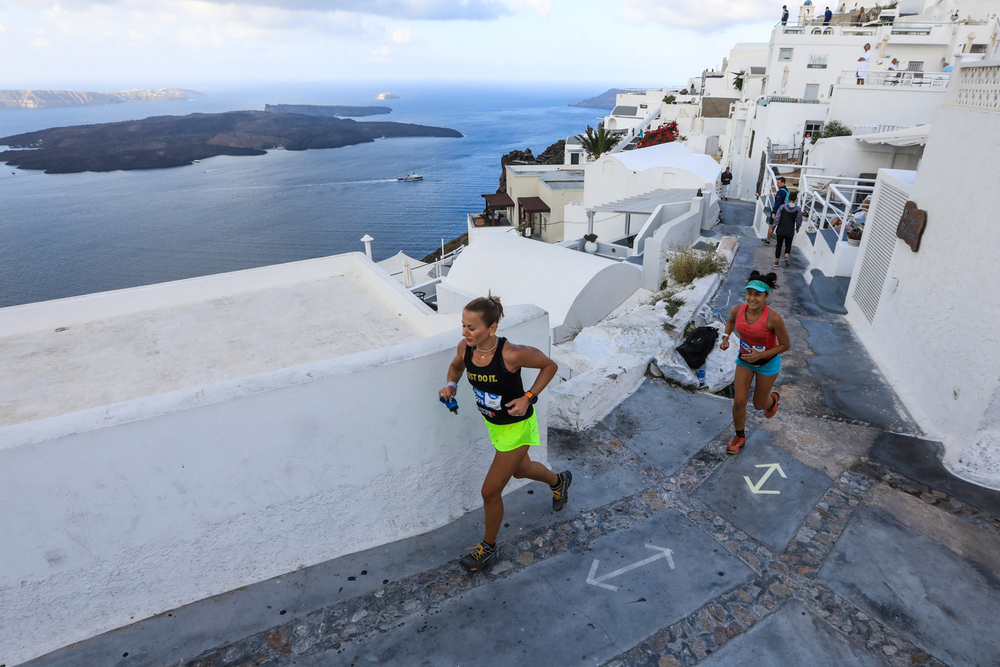 2_Santorini_Experience_Running_by_Babis_Giritziotis.jpg